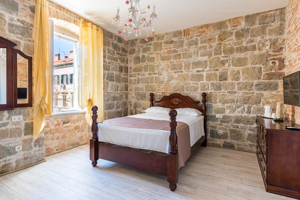 Pietra Rossa Hotel Split Buitenkant foto
