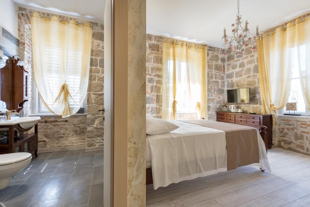 Pietra Rossa Hotel Split Buitenkant foto