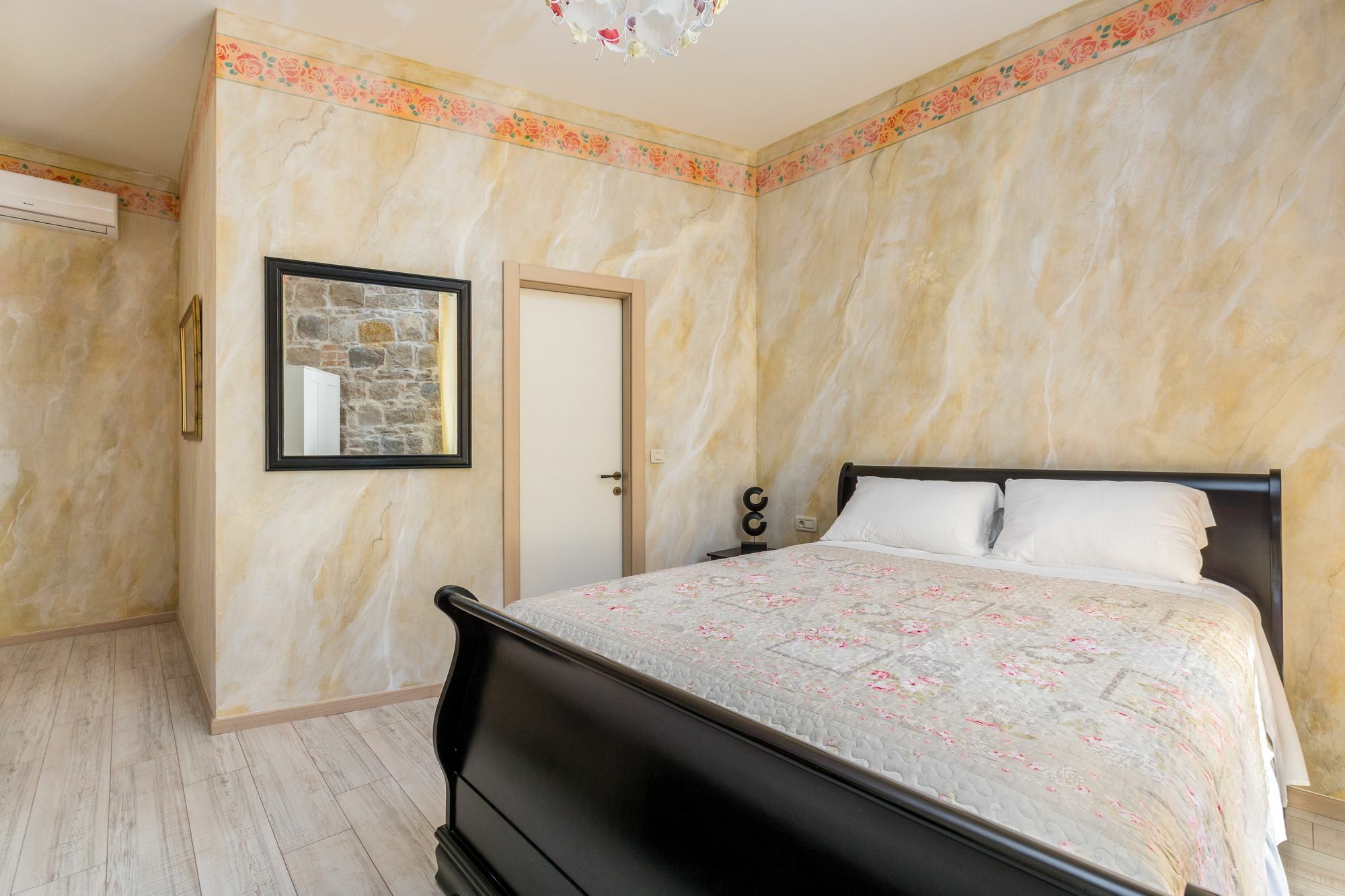 Pietra Rossa Hotel Split Buitenkant foto