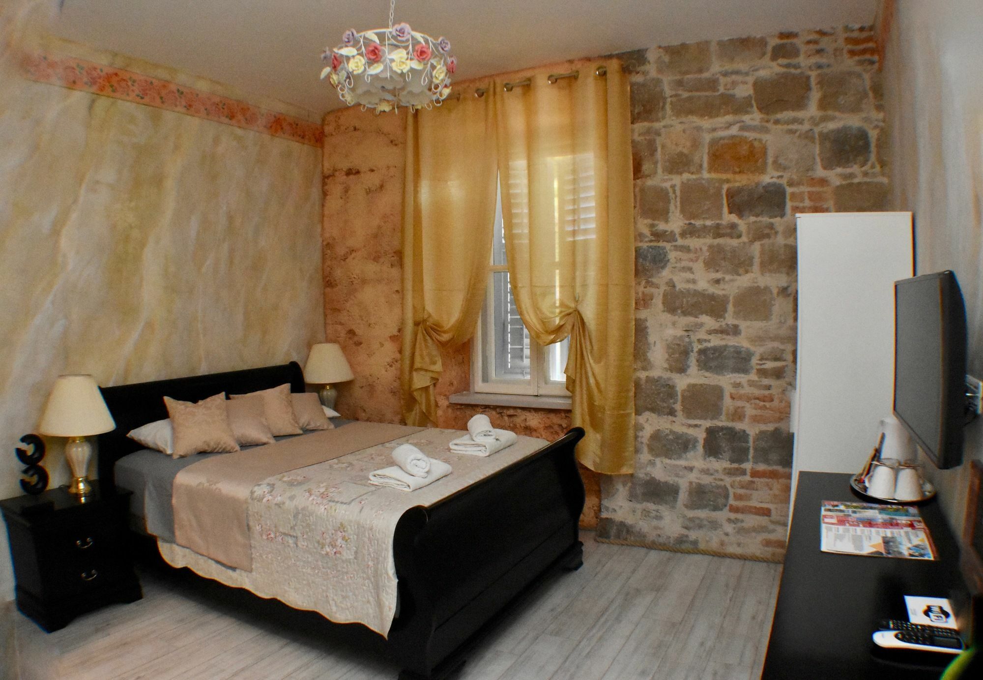 Pietra Rossa Hotel Split Buitenkant foto